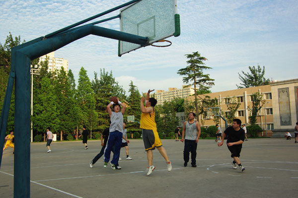 計(jì)鵬公司籃球大(dà)賽